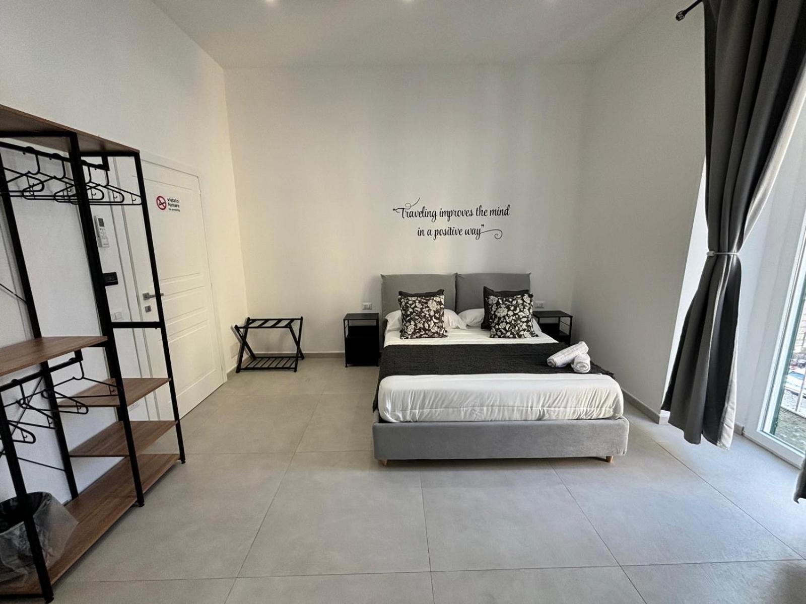 Bed & Breakfast Cuore Urbano Montesanto Naples